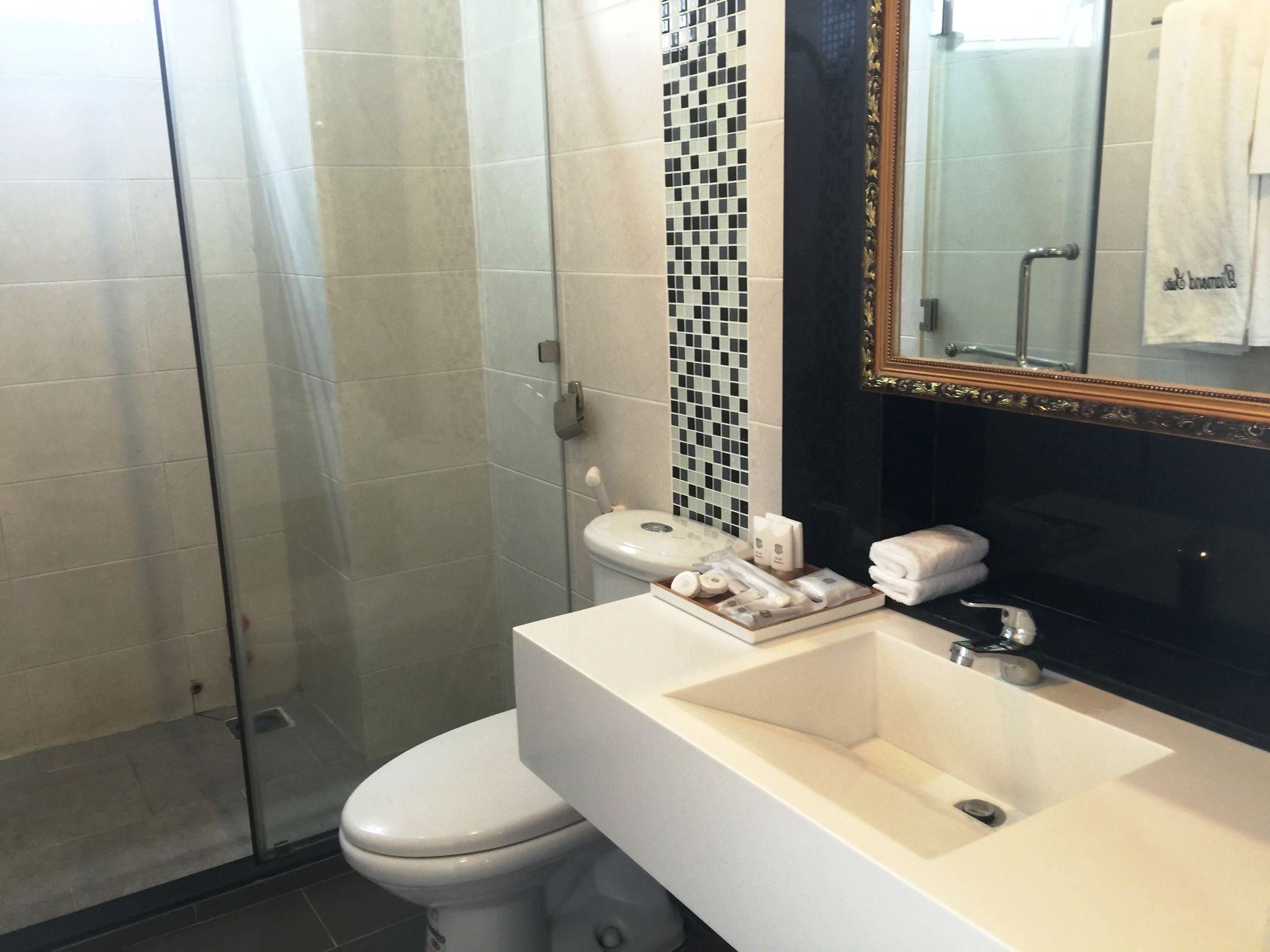 Diamond Luxury Căn hộ